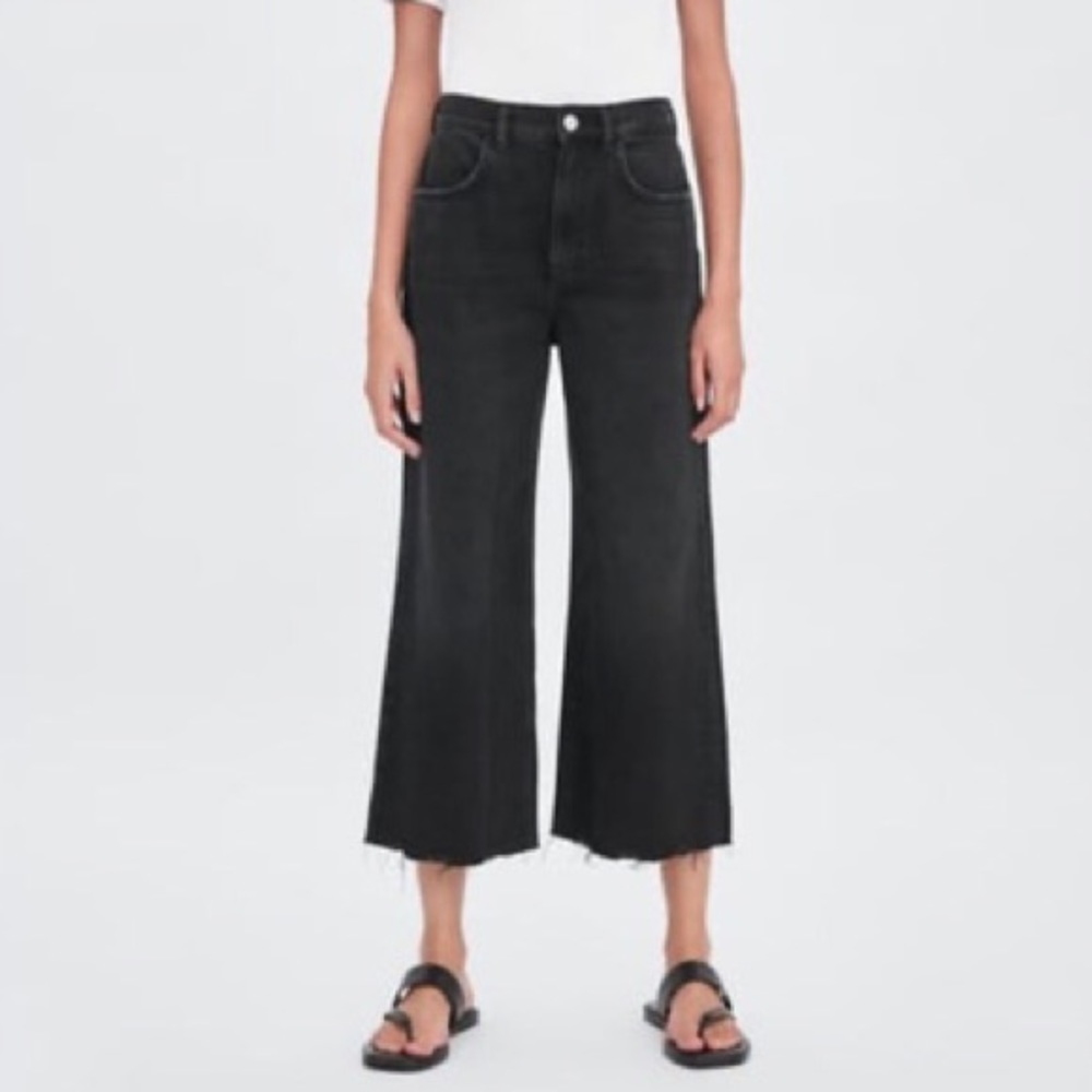 Black Zara jeans